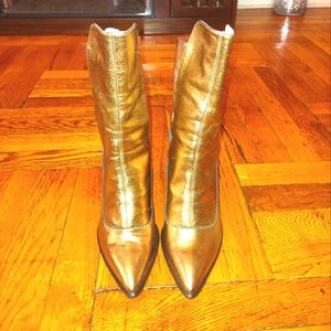 Great condition Uniq Metallic Gold Boots